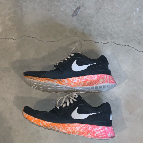 Nike Shoes - Nike shoes